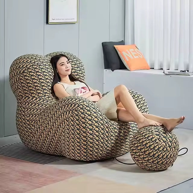 Printed cuddle with ottoman